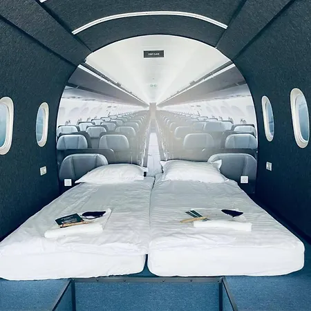 Airliner First Class *