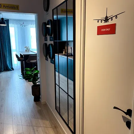 Airliner First Class Apartment *
